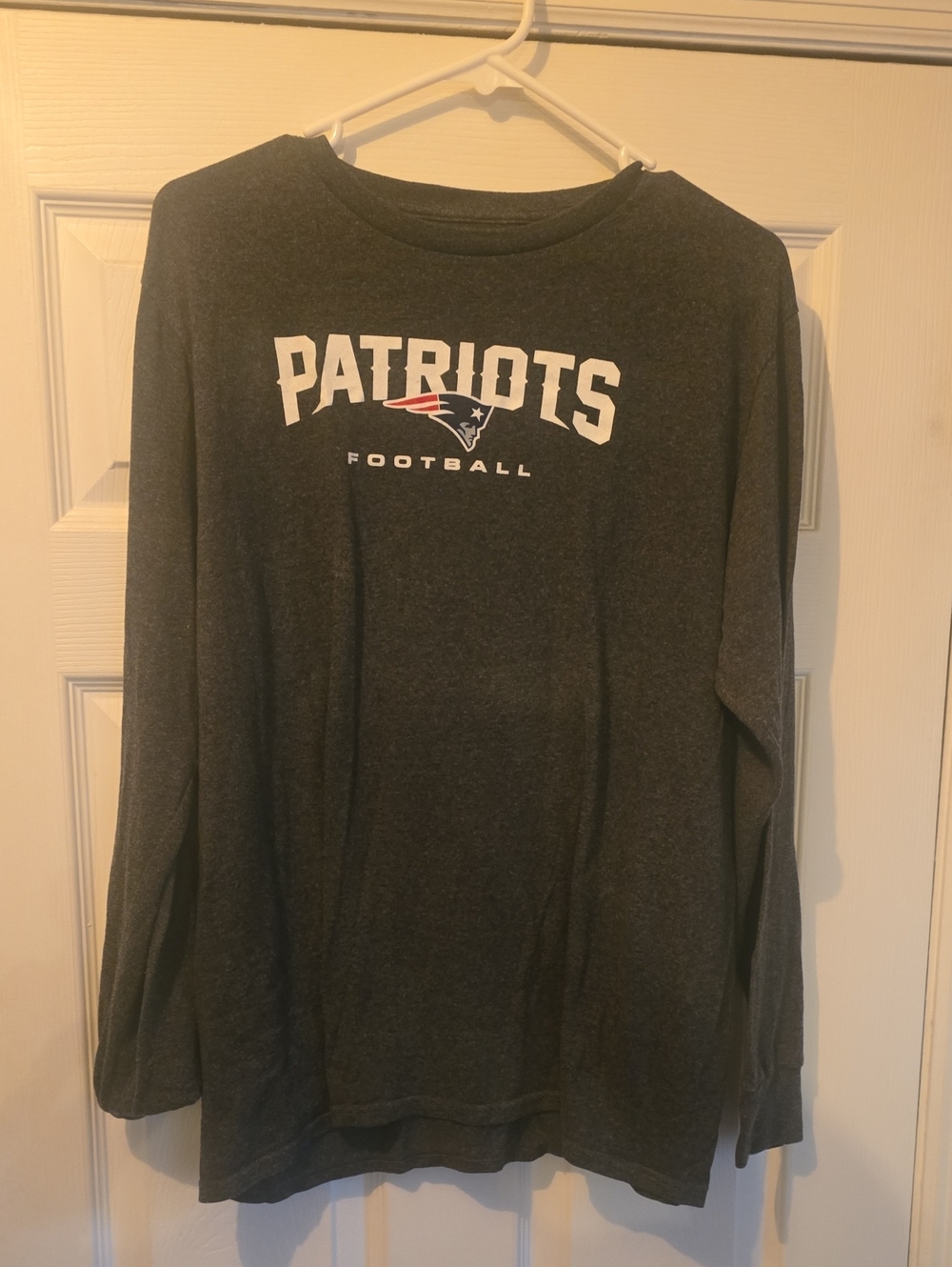 Patriots Womens  Long Sleeve Football Tee - Dark Gray